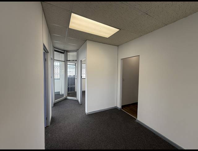 87M² OFFICE TO LET IN WYNBERG